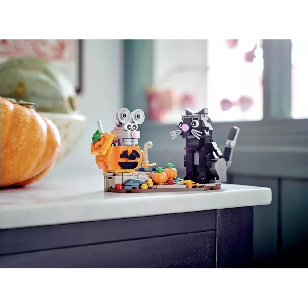 LEGO Seasonal: Halloween Cat and Mouse (40570)